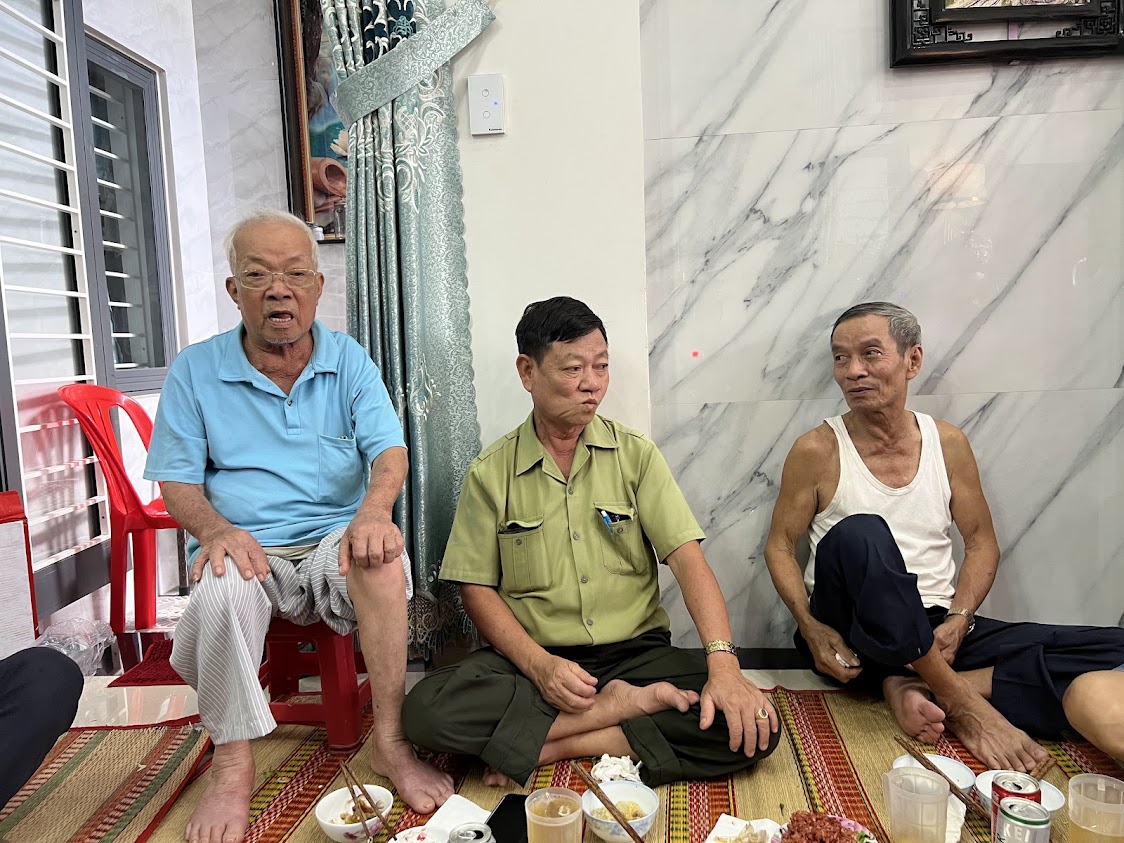 TÌNH ANH EM TRONG MỘT MÁI NHÀ