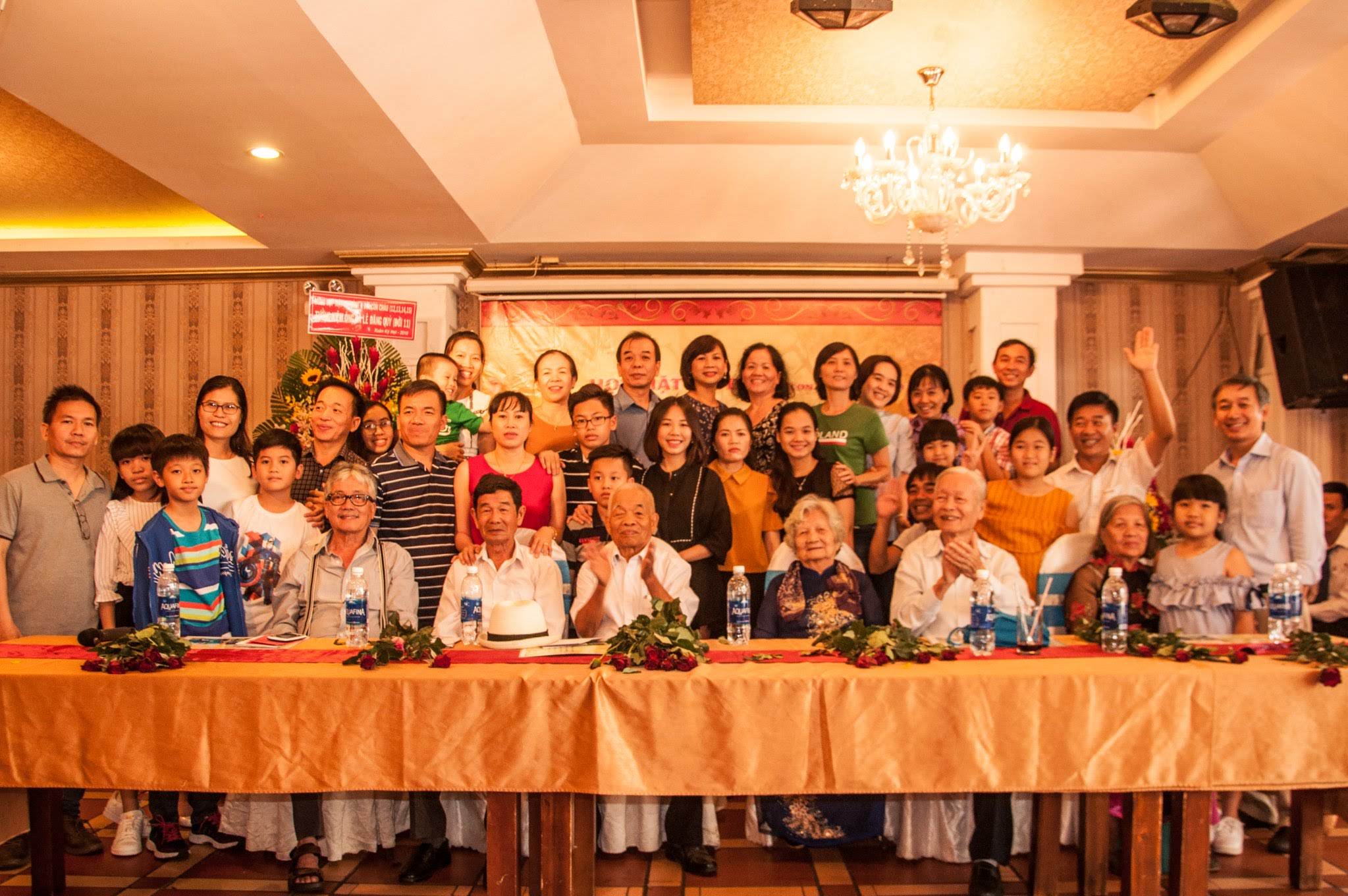 HỌP MẶT CON CHÁU (ĐỜI THỨ 12-15), TƯỞNG NIỆM ÔNG BÀ LÊ ĐĂNG QUỲ (2019)