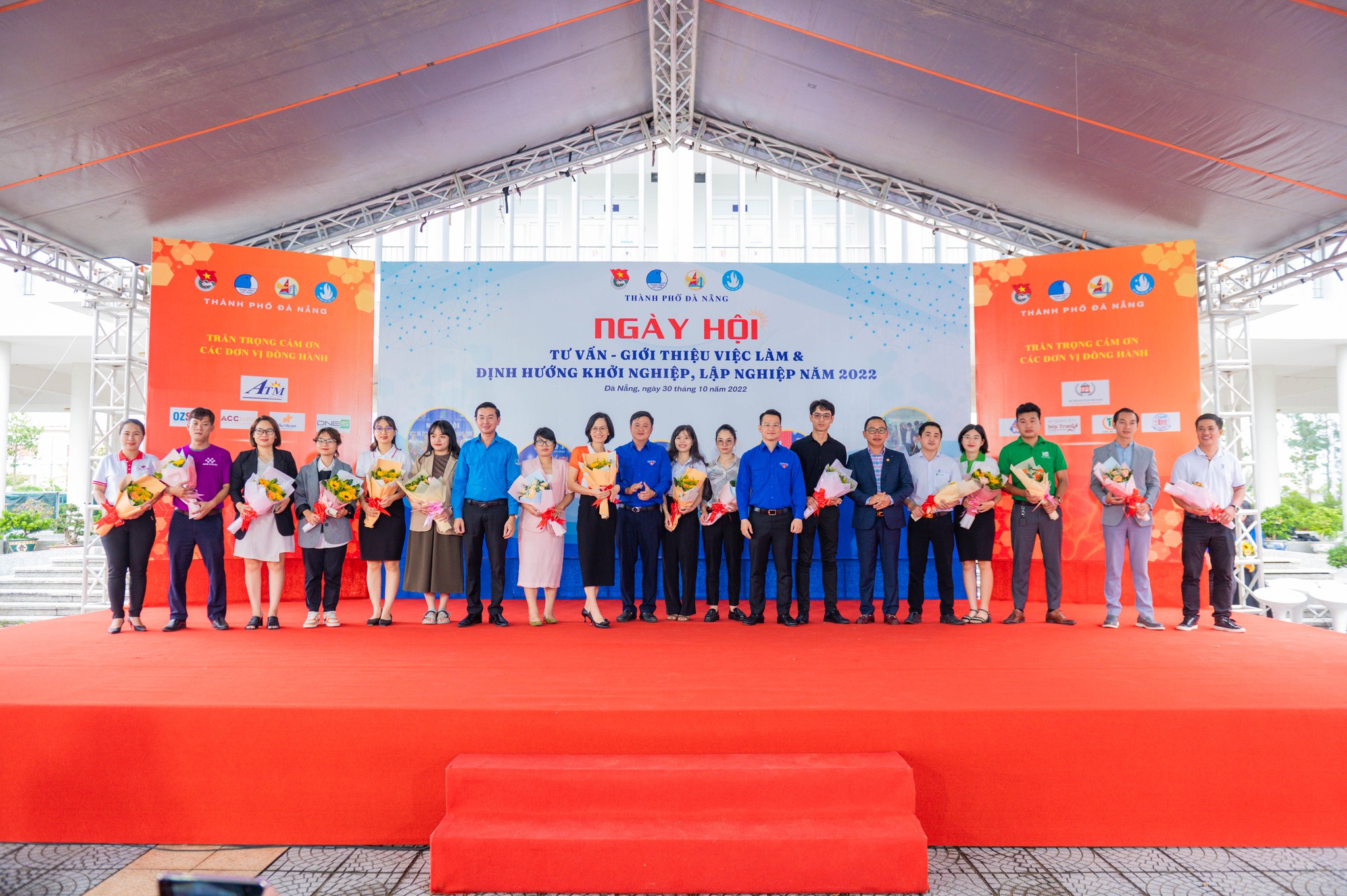 HỘI DOANH NHÂN TRẺ ĐỒNG HÀNH VỚI THANH NIÊN THÀNH PHỐ