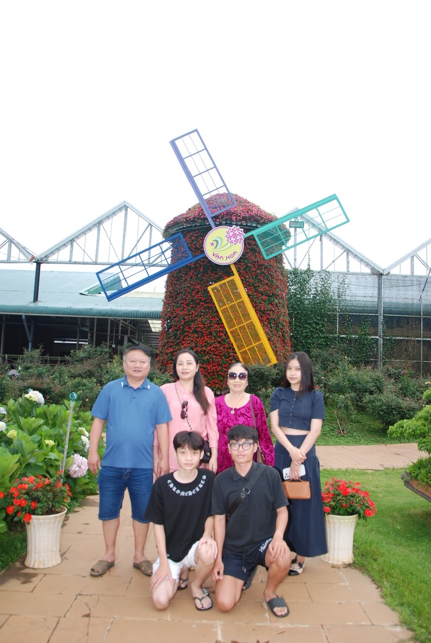 23